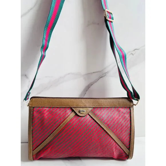 Sale! vintage Gucci purse crossbody - Picture 1 of 16